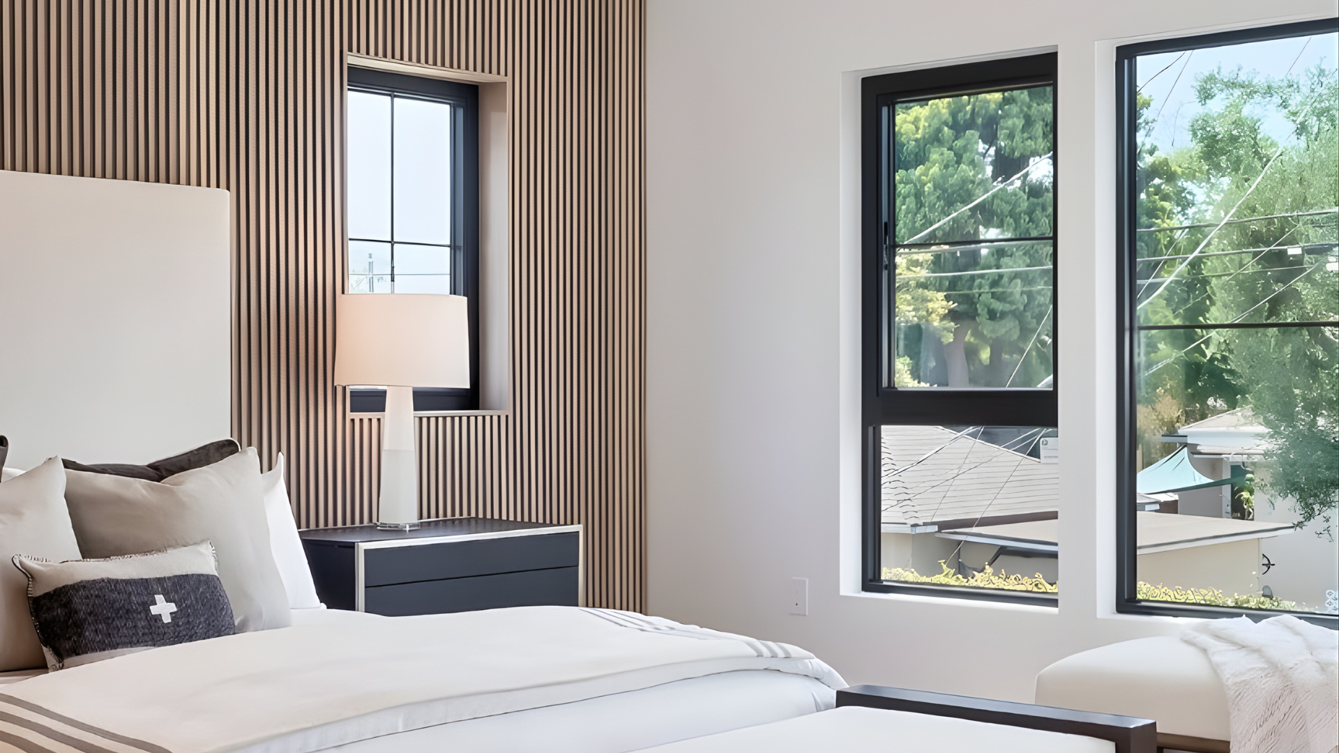 VLX 500 Single & Double Hung Window in Los Angeles, CA | Meridian Windows & Doors - detail 4